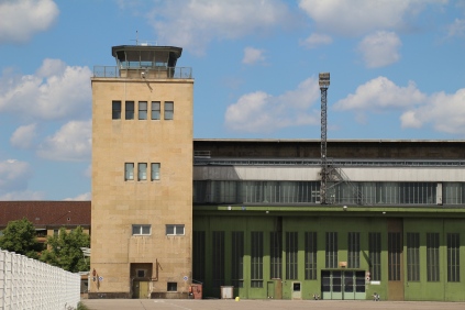 Tempelhofer Feld IV